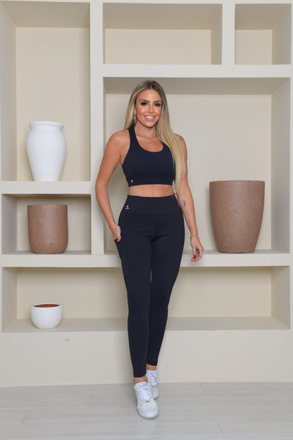 Calça Legging com Bolso-Preta